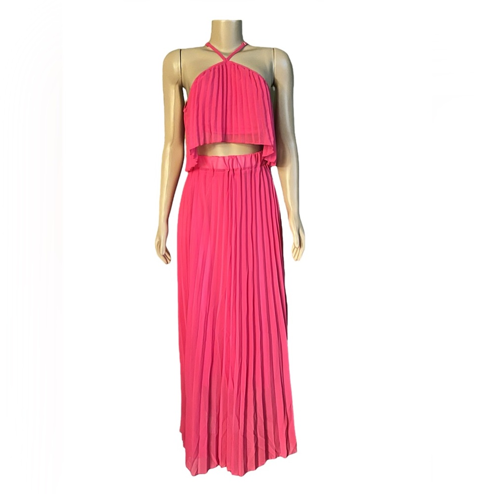 Gorgeous Dolls 2 PC. Pleated Skirt with Pleated Crop Top